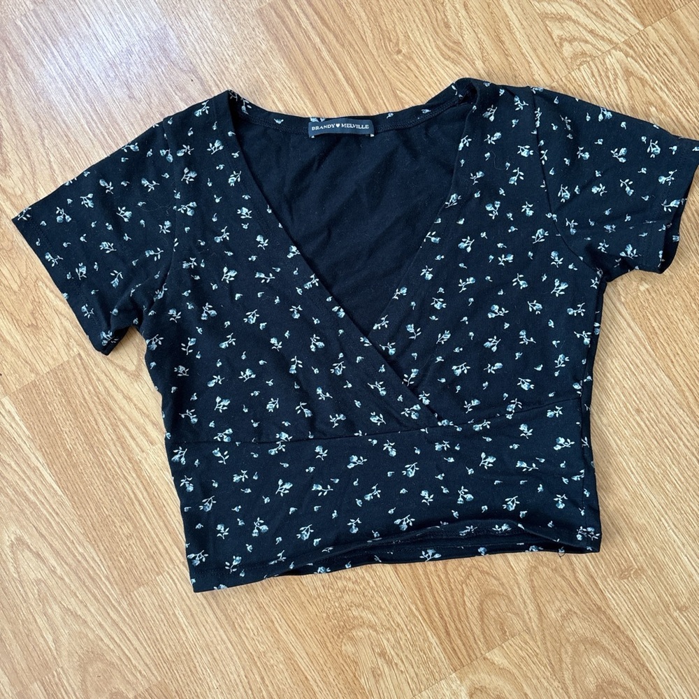Brandy Melville navy top